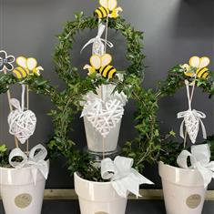 Bumble Bee Ivy Arch